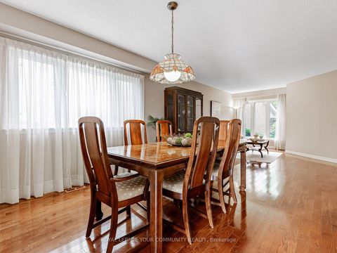 Photo 7 at 46 Peter Andrew Crescent, Brownridge, Vaughan