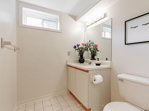 Photo 31 at 46 Peter Andrew Crescent, Brownridge, Vaughan