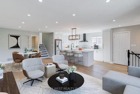 Photo 9 at 101 Tall Grass Trail, East Woodbridge, Vaughan