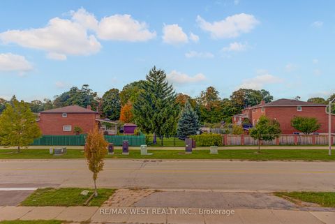 Photo 17 at 101 Tall Grass Trail, East Woodbridge, Vaughan Photo 17 at 101 Tall Grass Trail, East Woodbridge, Vaughan