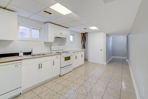 Photo 30 at 101 Tall Grass Trail, East Woodbridge, Vaughan