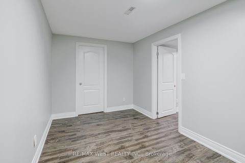 Photo 34 at 101 Tall Grass Trail, East Woodbridge, Vaughan