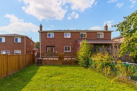 Photo 43 at 101 Tall Grass Trail, East Woodbridge, Vaughan