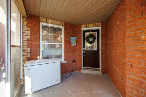Photo 1 at 111 English Oak Drive, Oak Ridges Lake Wilcox, Richmond Hill Photo 1 at 111 English Oak Drive, Oak Ridges Lake Wilcox, Richmond Hill