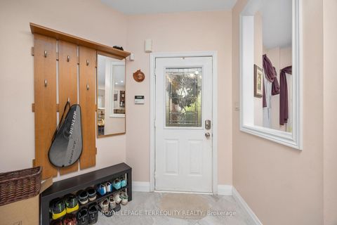 Photo 2 at 111 English Oak Drive, Oak Ridges Lake Wilcox, Richmond Hill Photo 2 at 111 English Oak Drive, Oak Ridges Lake Wilcox, Richmond Hill