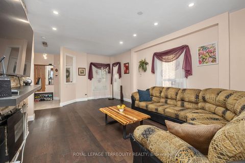 Photo 9 at 111 English Oak Drive, Oak Ridges Lake Wilcox, Richmond Hill Photo 9 at 111 English Oak Drive, Oak Ridges Lake Wilcox, Richmond Hill