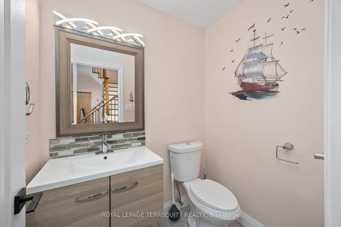 Photo 11 at 111 English Oak Drive, Oak Ridges Lake Wilcox, Richmond Hill