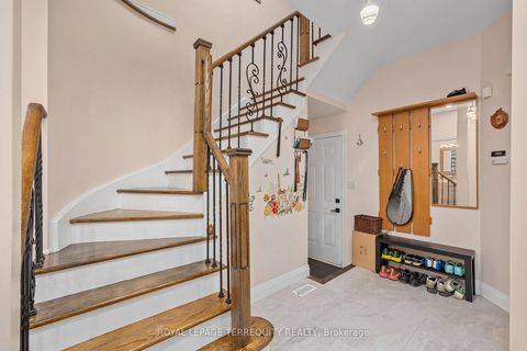 Photo 12 at 111 English Oak Drive, Oak Ridges Lake Wilcox, Richmond Hill Photo 12 at 111 English Oak Drive, Oak Ridges Lake Wilcox, Richmond Hill
