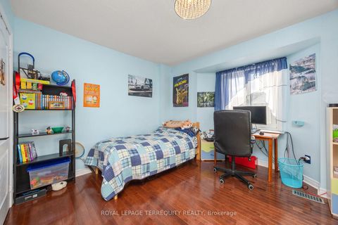 Photo 15 at 111 English Oak Drive, Oak Ridges Lake Wilcox, Richmond Hill