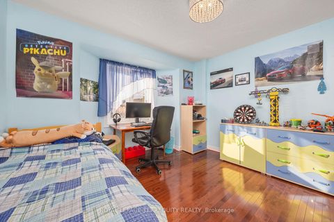 Photo 16 at 111 English Oak Drive, Oak Ridges Lake Wilcox, Richmond Hill