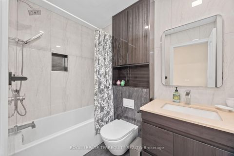 Photo 18 at 111 English Oak Drive, Oak Ridges Lake Wilcox, Richmond Hill Photo 18 at 111 English Oak Drive, Oak Ridges Lake Wilcox, Richmond Hill