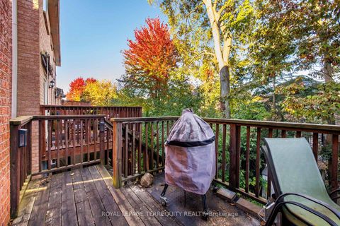 Photo 39 at 111 English Oak Drive, Oak Ridges Lake Wilcox, Richmond Hill