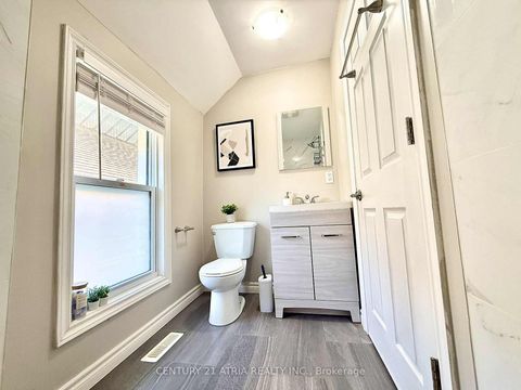 Photo 11 at 59 Park Street, Queen's Park, Barrie