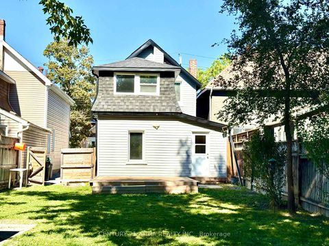Photo 19 at 59 Park Street, Queen's Park, Barrie