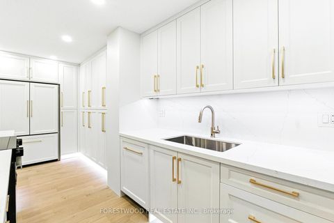 Photo 8 at 706 - 299 Mill Road, Markland Wood, Toronto