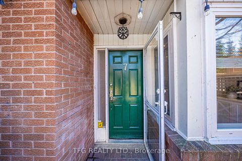 Photo 2 at 7 - 120 Glen Manor Drive, The Beaches, Toronto