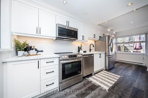 Photo 7 at 7 - 120 Glen Manor Drive, The Beaches, Toronto