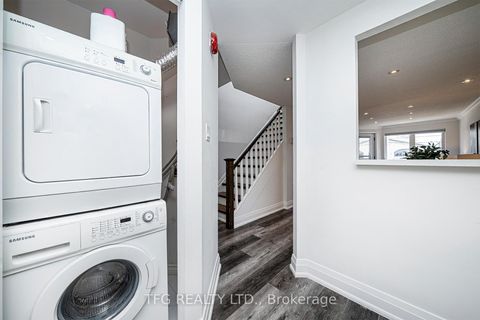 Photo 8 at 7 - 120 Glen Manor Drive, The Beaches, Toronto