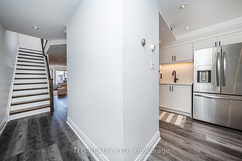 Photo 9 at 7 - 120 Glen Manor Drive, The Beaches, Toronto