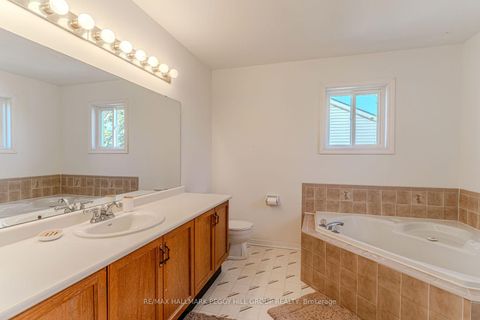 Photo 8 at 58 McDougall Drive, West Bayfield, Barrie