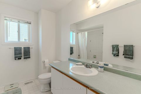 Photo 12 at 58 McDougall Drive, West Bayfield, Barrie Photo 12 at 58 McDougall Drive, West Bayfield, Barrie