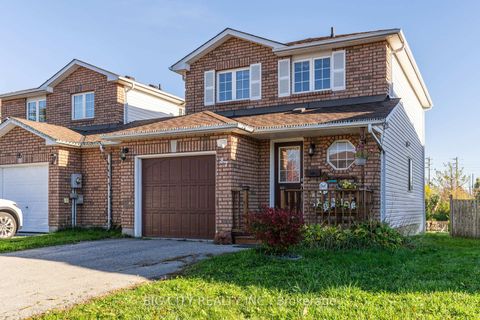 Photo 1 at 87 Wessenger Drive, Holly, Barrie