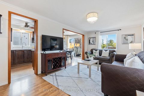 Photo 3 at 87 Wessenger Drive, Holly, Barrie