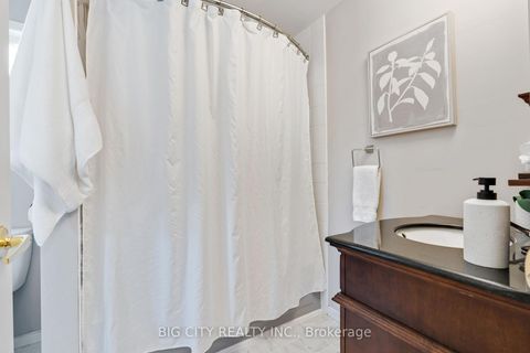 Photo 12 at 87 Wessenger Drive, Holly, Barrie