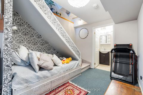 Photo 14 at 87 Wessenger Drive, Holly, Barrie