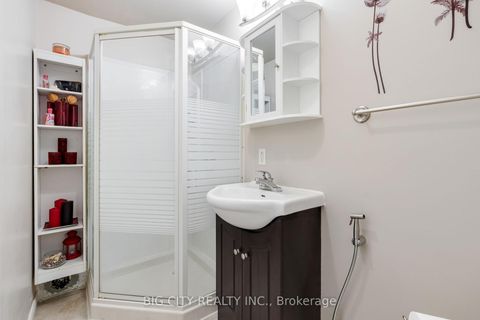 Photo 17 at 87 Wessenger Drive, Holly, Barrie