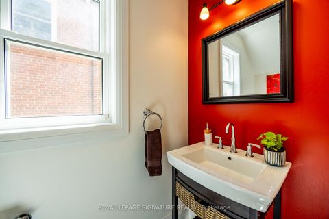 Photo 10 at 116 Milton Street, Queensway, Toronto