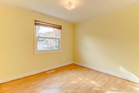 Photo 11 at 305 Andrew Street, Central Newmarket, Newmarket