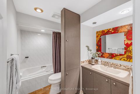 Photo 33 at 41 Denver Crescent, Henry Farm, Toronto