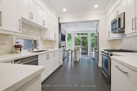 Photo 5 at 115 Cottingham Street, St. Clair, Toronto