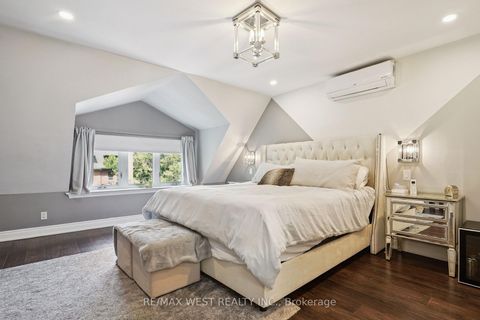 Photo 8 at 115 Cottingham Street, St. Clair, Toronto