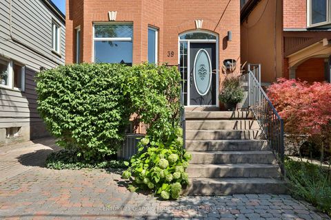 Photo 1 at 39 Ferrier Avenue, Danforth, Toronto