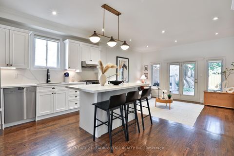 Photo 15 at 39 Ferrier Avenue, Danforth, Toronto