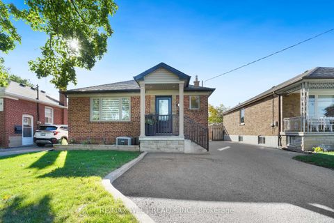 Photo 38 at 25 Silvercrest Avenue, Alderwood, Toronto