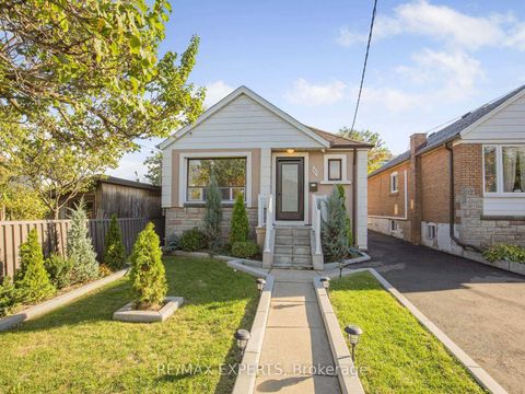 Photo 0 at 1001 Castlefield Avenue, Belgravia, Toronto Photo 0 at 1001 Castlefield Avenue, Belgravia, Toronto