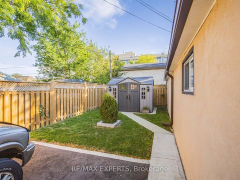 Photo 16 at 1001 Castlefield Avenue, Belgravia, Toronto