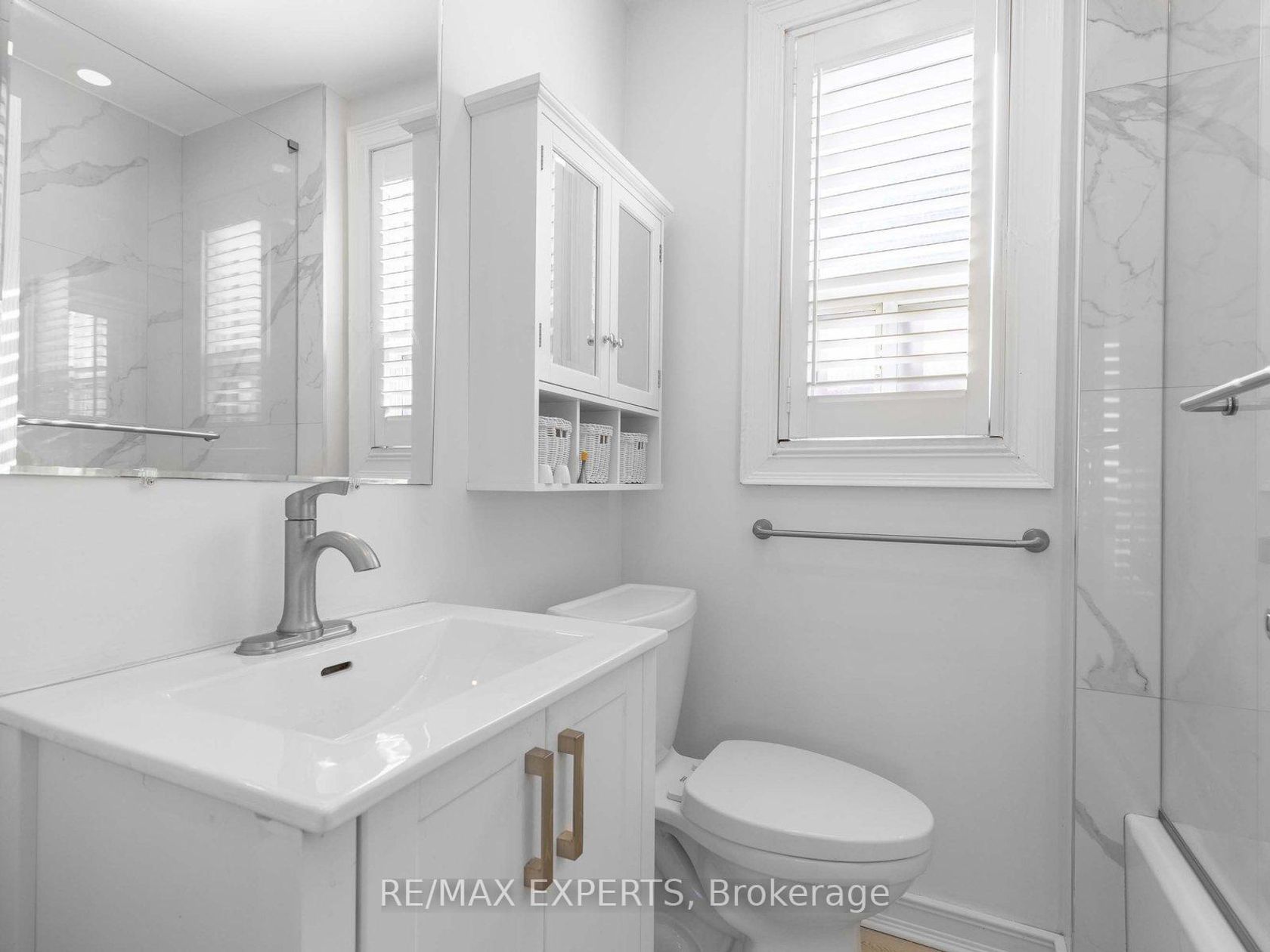 Photo 10 at 1001 Castlefield Avenue, Belgravia, Toronto Photo 10 at 1001 Castlefield Avenue, Belgravia, Toronto