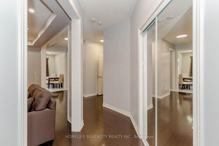 Photo 8 at 122 Squire Ellis Drive, Toronto Gore Rural Estate, Brampton