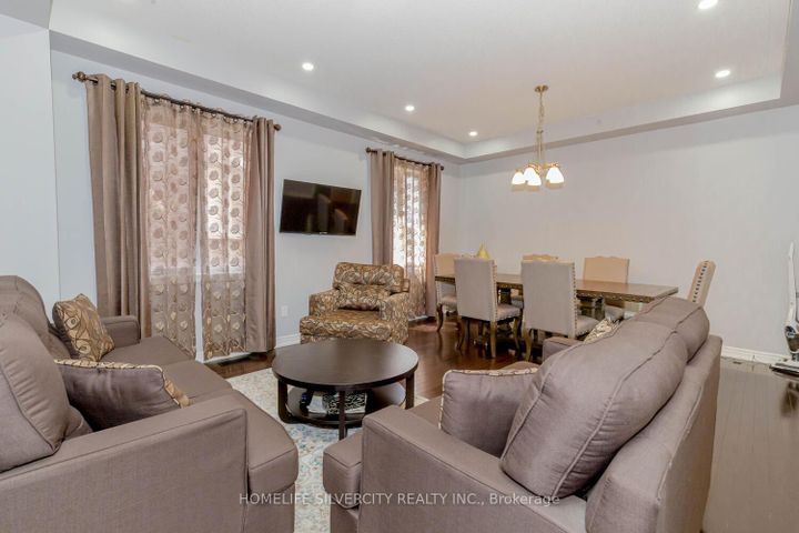 Photo 10 at 122 Squire Ellis Drive, Toronto Gore Rural Estate, Brampton