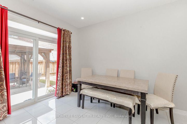 Photo 16 at 122 Squire Ellis Drive, Toronto Gore Rural Estate, Brampton