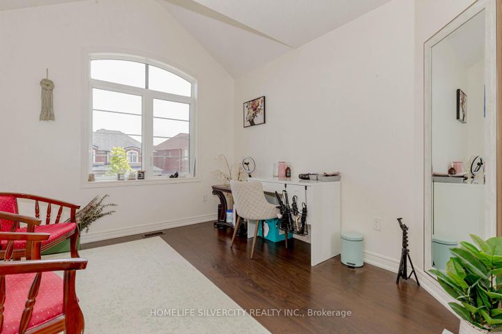 Photo 17 at 122 Squire Ellis Drive, Toronto Gore Rural Estate, Brampton