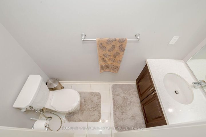 Photo 23 at 122 Squire Ellis Drive, Toronto Gore Rural Estate, Brampton