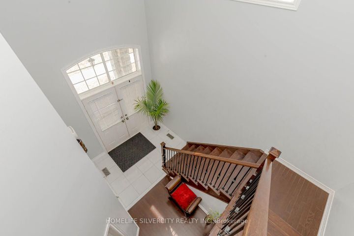 Photo 25 at 122 Squire Ellis Drive, Toronto Gore Rural Estate, Brampton