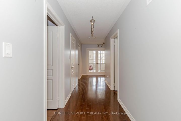 Photo 26 at 122 Squire Ellis Drive, Toronto Gore Rural Estate, Brampton