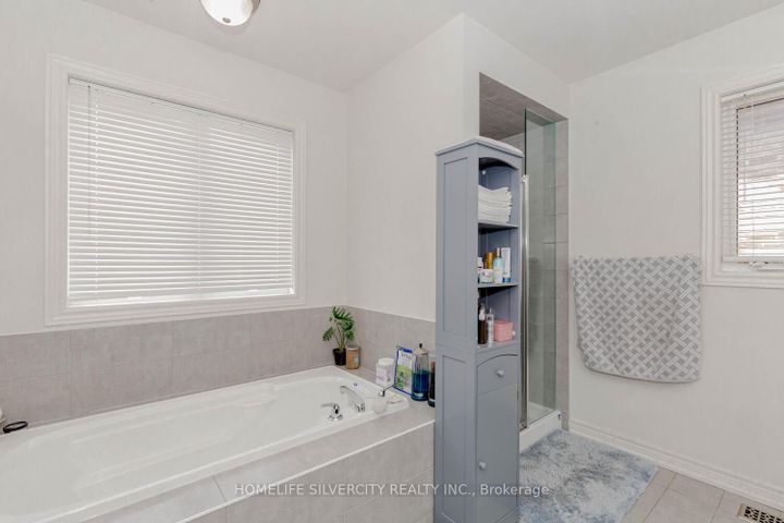 Photo 29 at 122 Squire Ellis Drive, Toronto Gore Rural Estate, Brampton