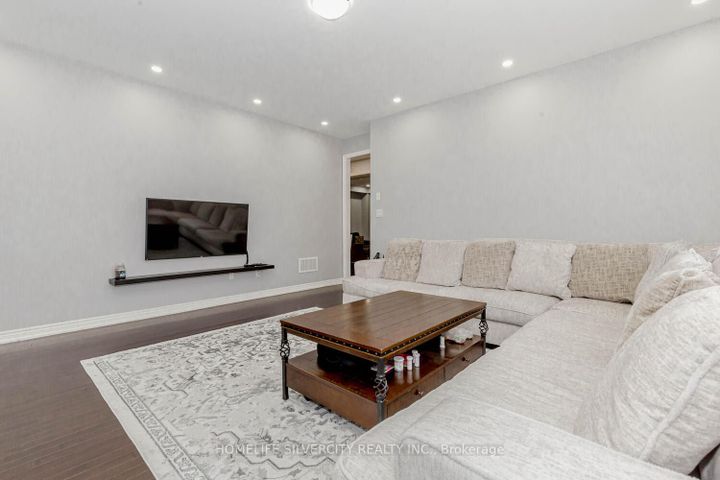 Photo 39 at 122 Squire Ellis Drive, Toronto Gore Rural Estate, Brampton